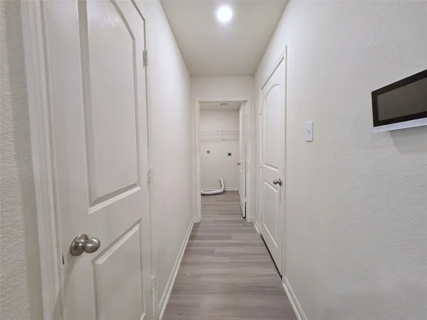 $2,000 | 380 Stonegate Drive, Katy, TX 77493