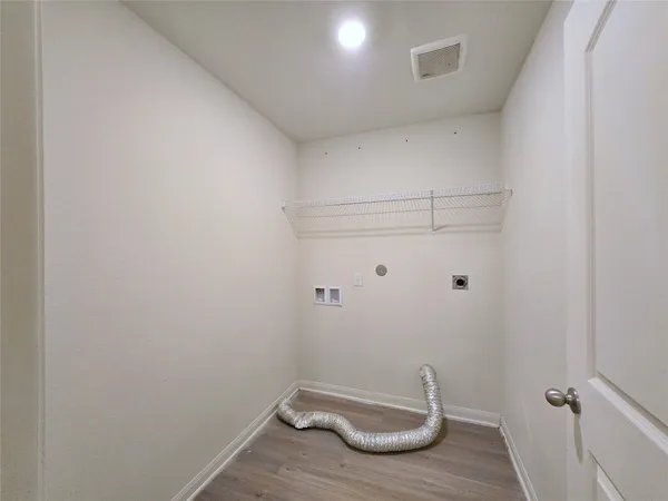 $2,000 | 380 Stonegate Drive, Katy, TX 77493
