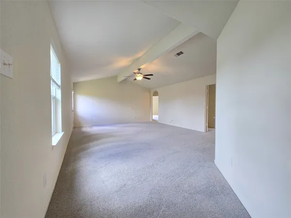 $2,000 | 380 Stonegate Drive, Katy, TX 77493