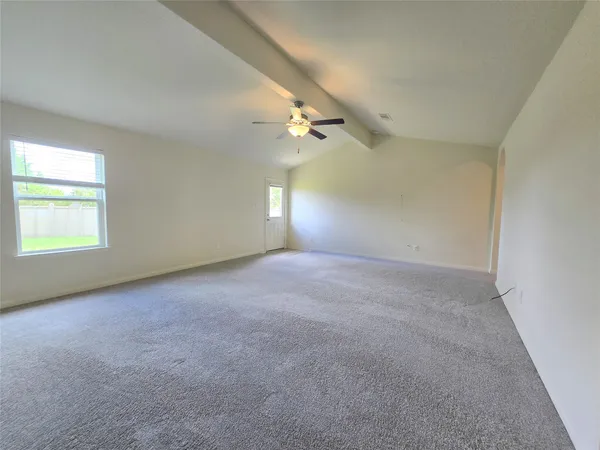 $2,000 | 380 Stonegate Drive, Katy, TX 77493
