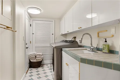 $9,500 | 5770 East Lucia Walk, Long Beach, CA 90803