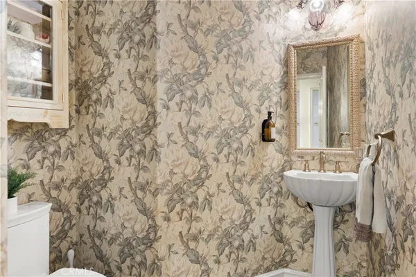 $9,500 | 5770 East Lucia Walk, Long Beach, CA 90803