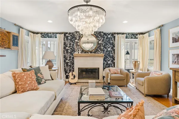 $9,500 | 5770 East Lucia Walk, Long Beach, CA 90803