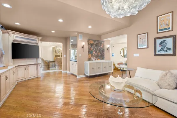 $9,500 | 5770 East Lucia Walk, Long Beach, CA 90803