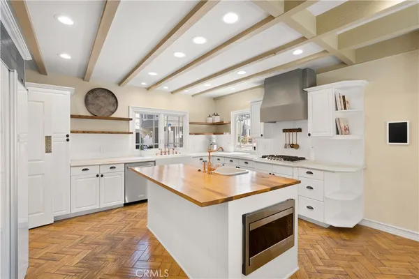 $9,500 | 5770 East Lucia Walk, Long Beach, CA 90803