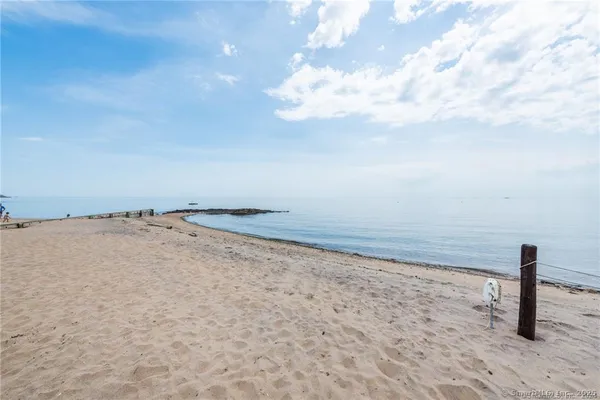 a car parked on the side of a building