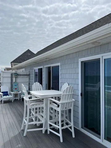 $2,300 | 116 Central Avenue, Unit 3, Salisbury, MA 01952