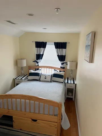 $2,300 | 116 Central Avenue, Unit 3, Salisbury, MA 01952