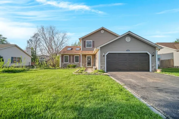$424,999 | 1112 Pheasant Trail, Carol Stream, IL 60188