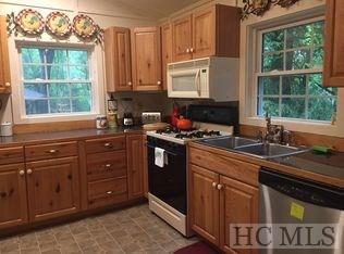 411 Wyanoak Road Highlands, NC 28741 - Photo 5 of 22 Gallery Image 5