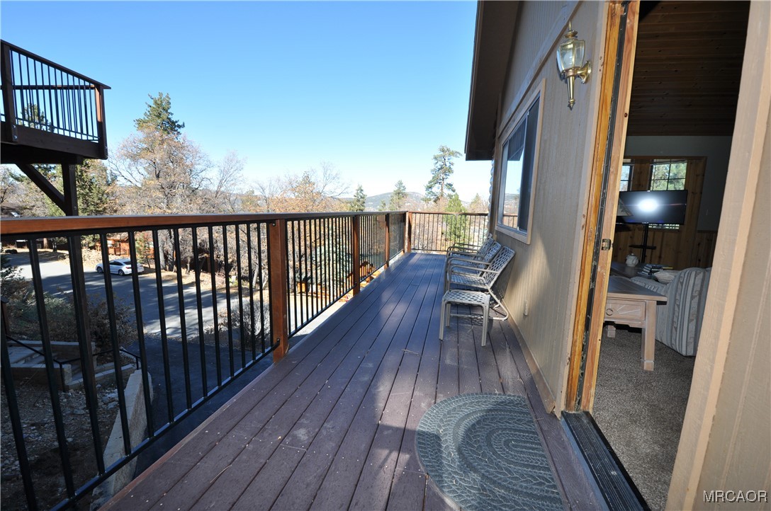 1419 Klamath Road Big Bear City, CA 92314 - Photo 25 of 31 a view of balcony with furniture