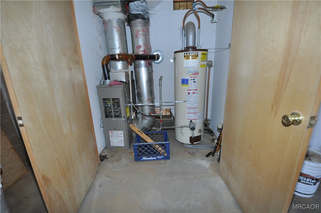 1419 Klamath Road Big Bear City, CA 92314 - Photo 29 of 31 a view of storage and utility room