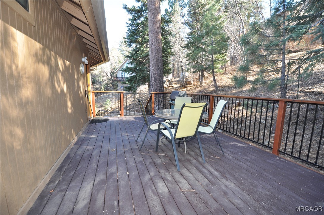 1419 Klamath Road Big Bear City, CA 92314 - Photo 8 of 31 a view of outdoor space with table and chairs