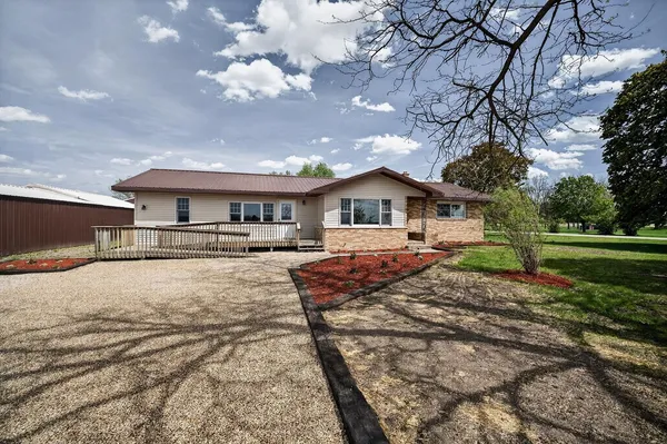 $389,999 | 5537 South Co Road T, Brodhead, WI 53520