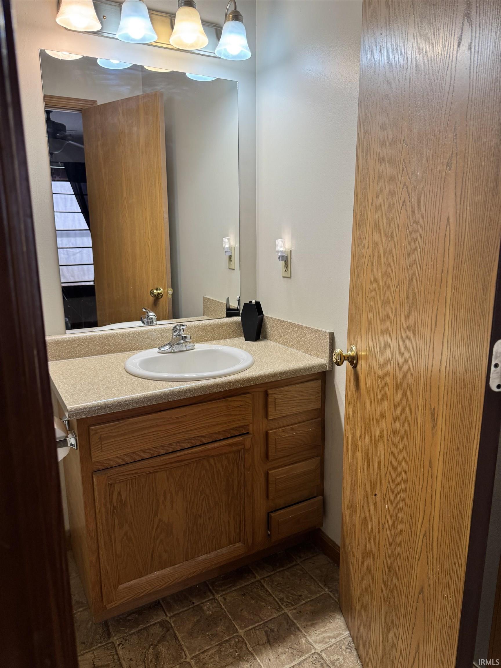 627 West Liberty Street Butler, IN 46721 - Photo 13 of 17
