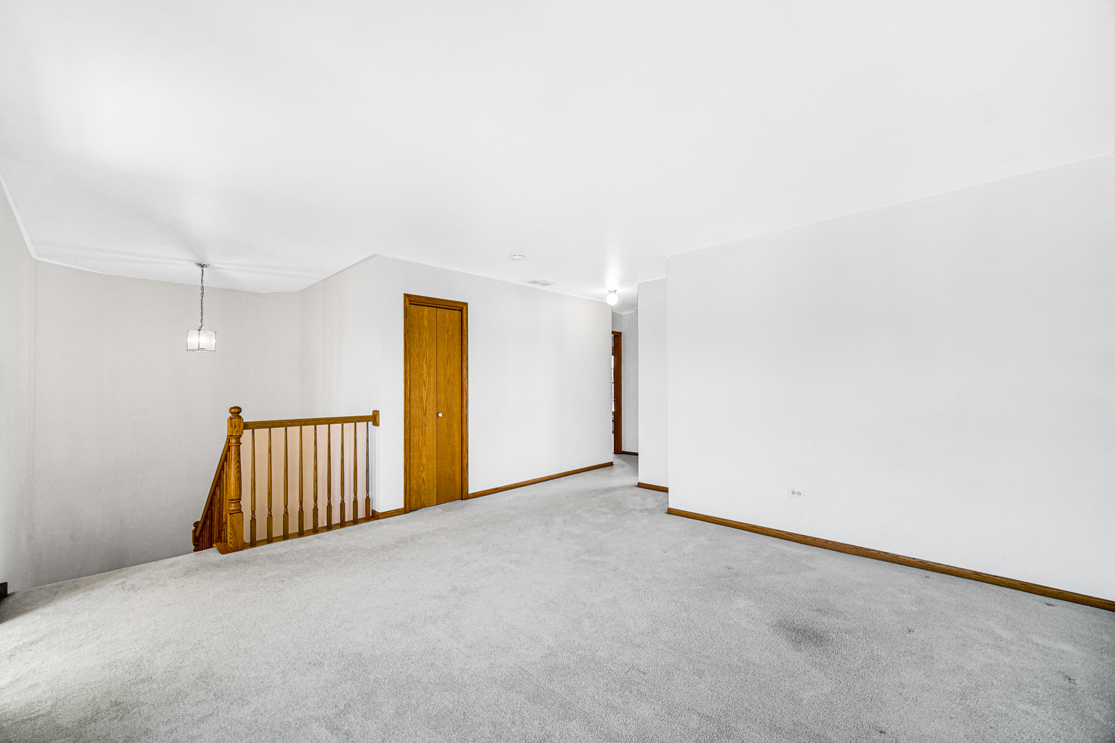 11837 Somerset Road Orland Park, IL 60467 - Photo 16 of 26 a view of an empty room