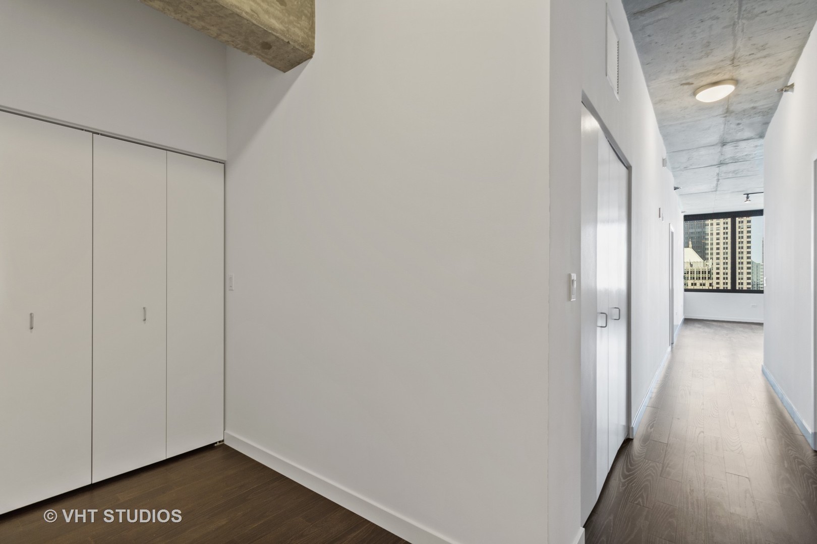 235 West Van Buren Street, Unit 4514 Chicago, IL 60607 - Photo 2 of 27
