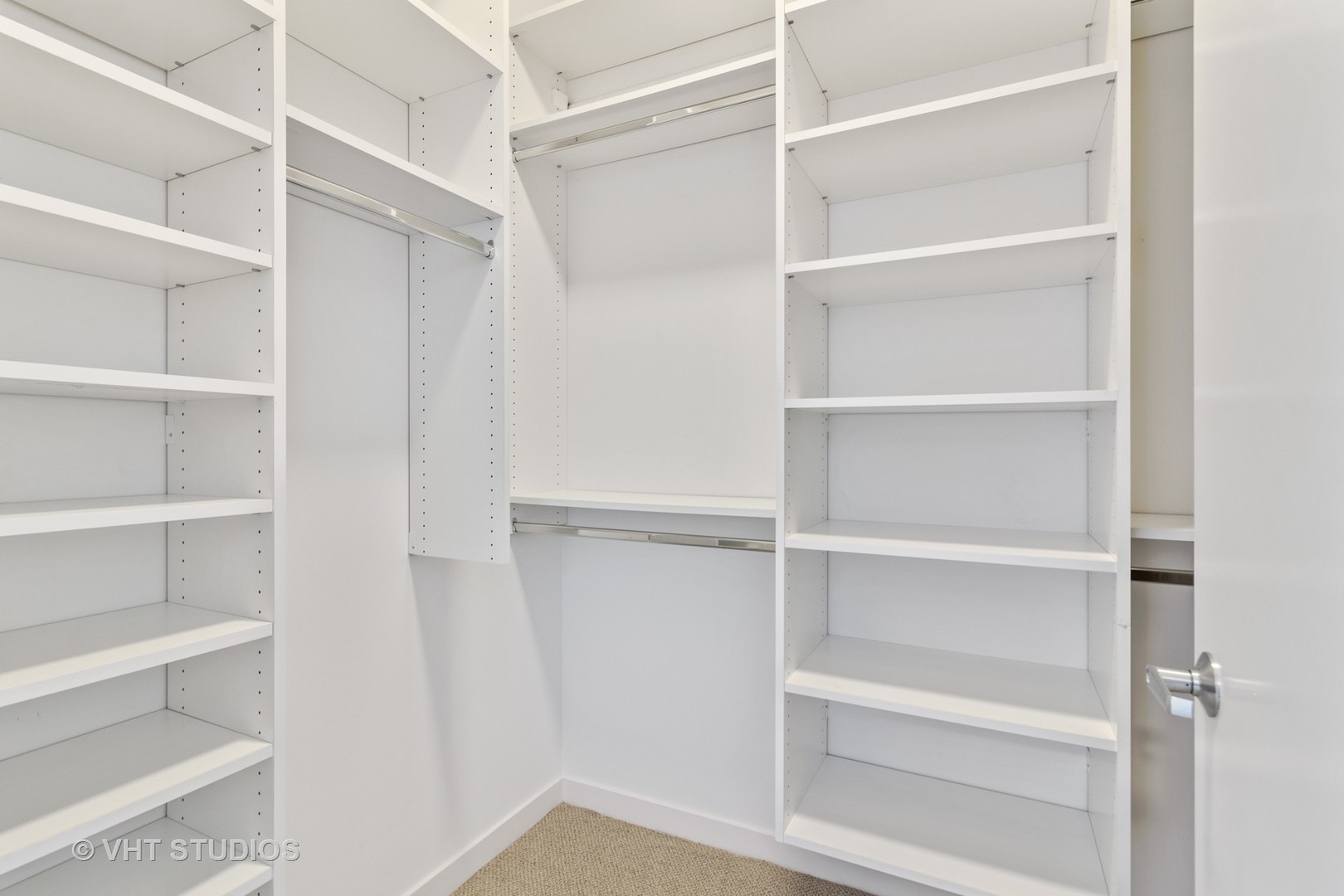 235 West Van Buren Street, Unit 4514 Chicago, IL 60607 - Photo 12 of 27