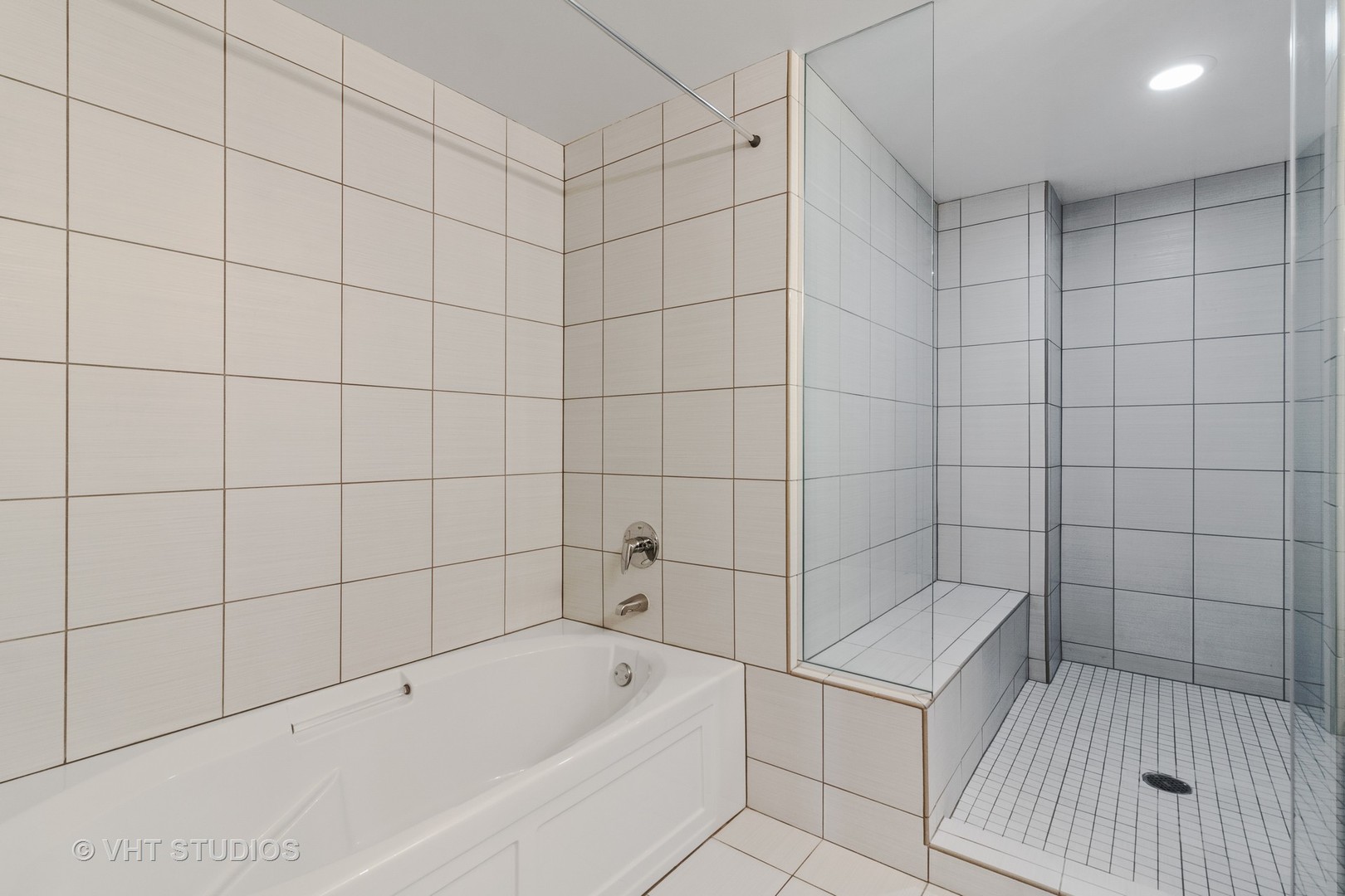 235 West Van Buren Street, Unit 4514 Chicago, IL 60607 - Photo 14 of 27