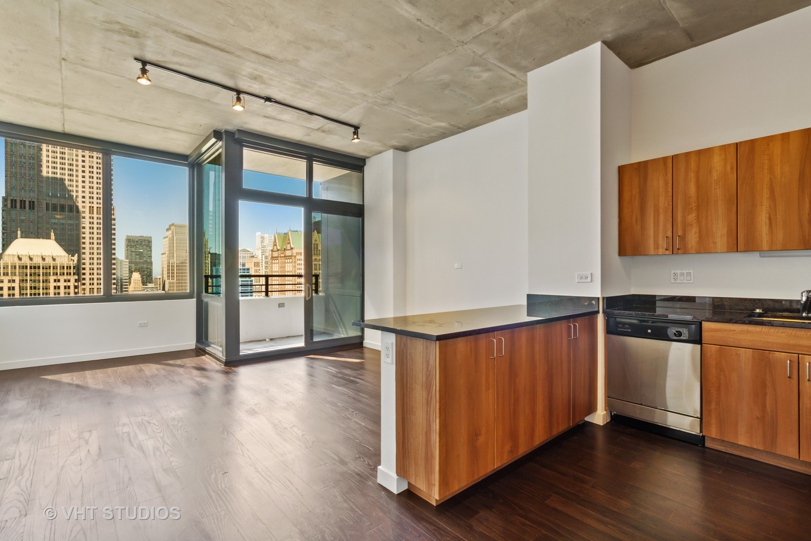 235 West Van Buren Street, Unit 4514 Chicago, IL 60607 - Photo 3 of 27