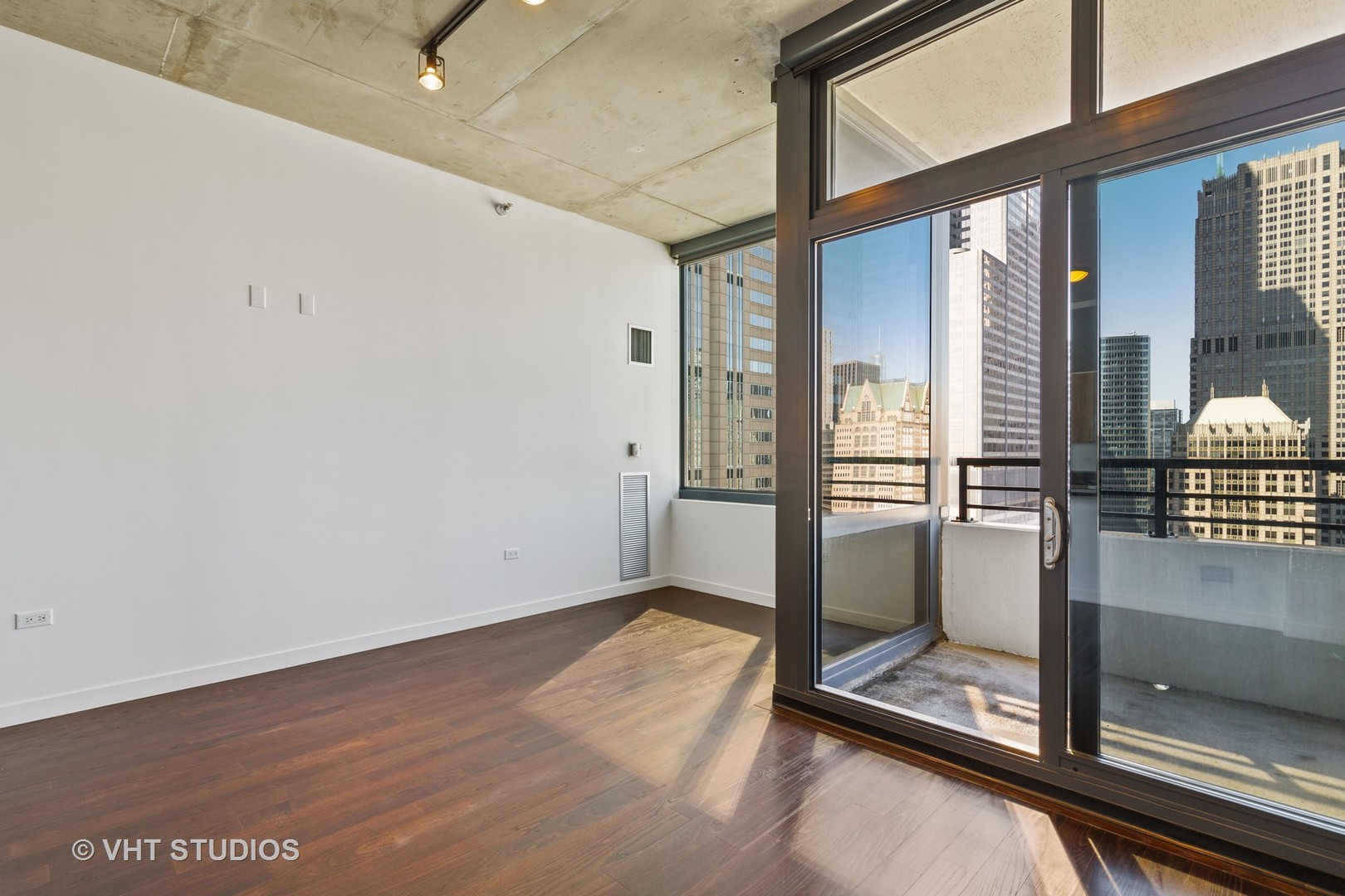 235 West Van Buren Street, Unit 4514 Chicago, IL 60607 - Photo 5 of 27
