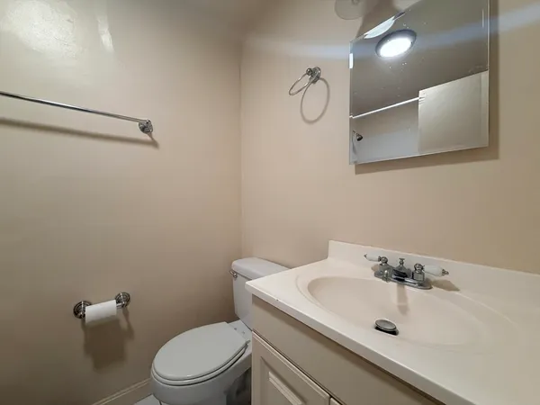 $2,300 | 1238 Commonwealth Avenue, Unit 25, Boston, MA 02134