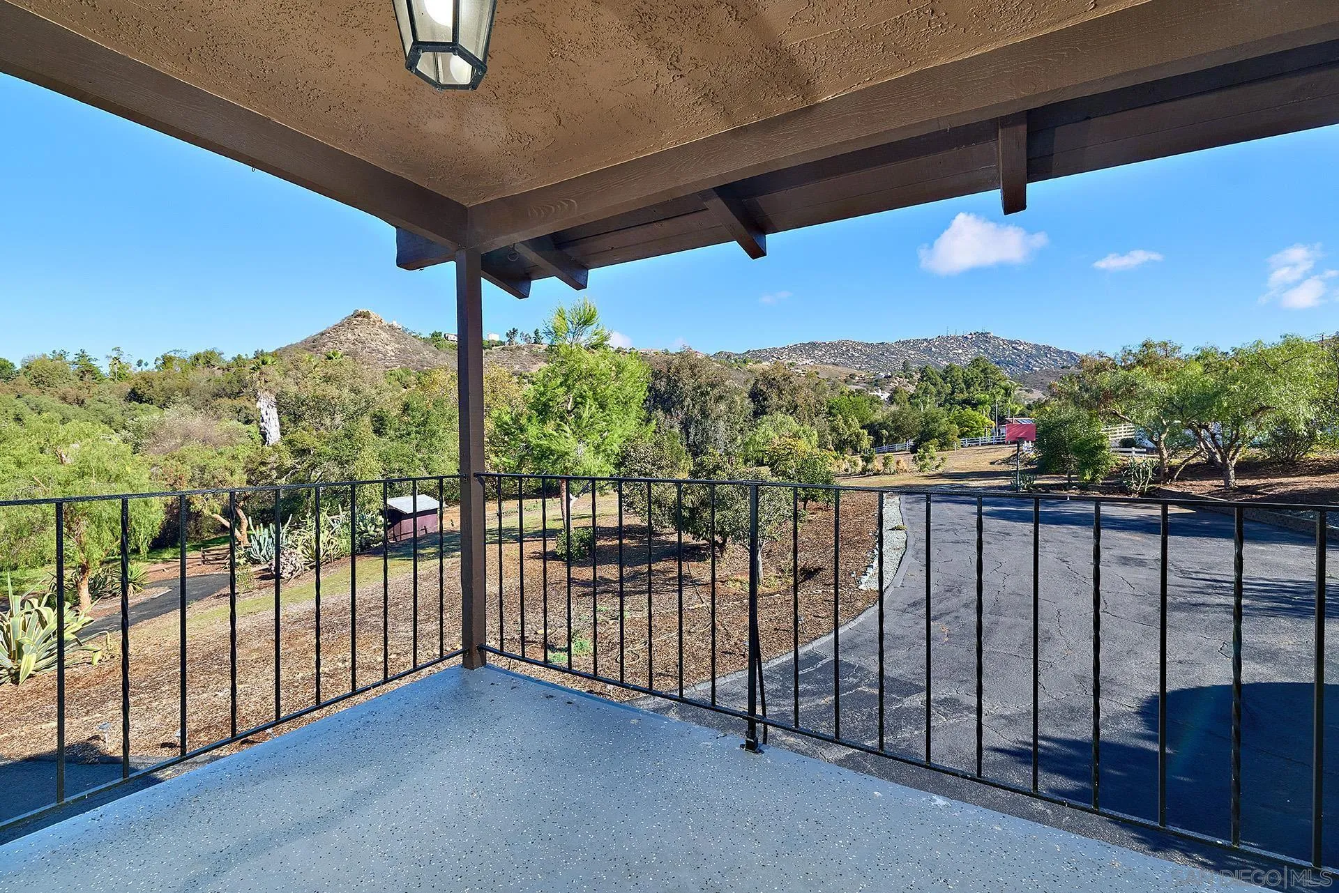 15260 Vali Hai Road Poway, CA 92064 - Photo 19 of 40 a view of a balcony