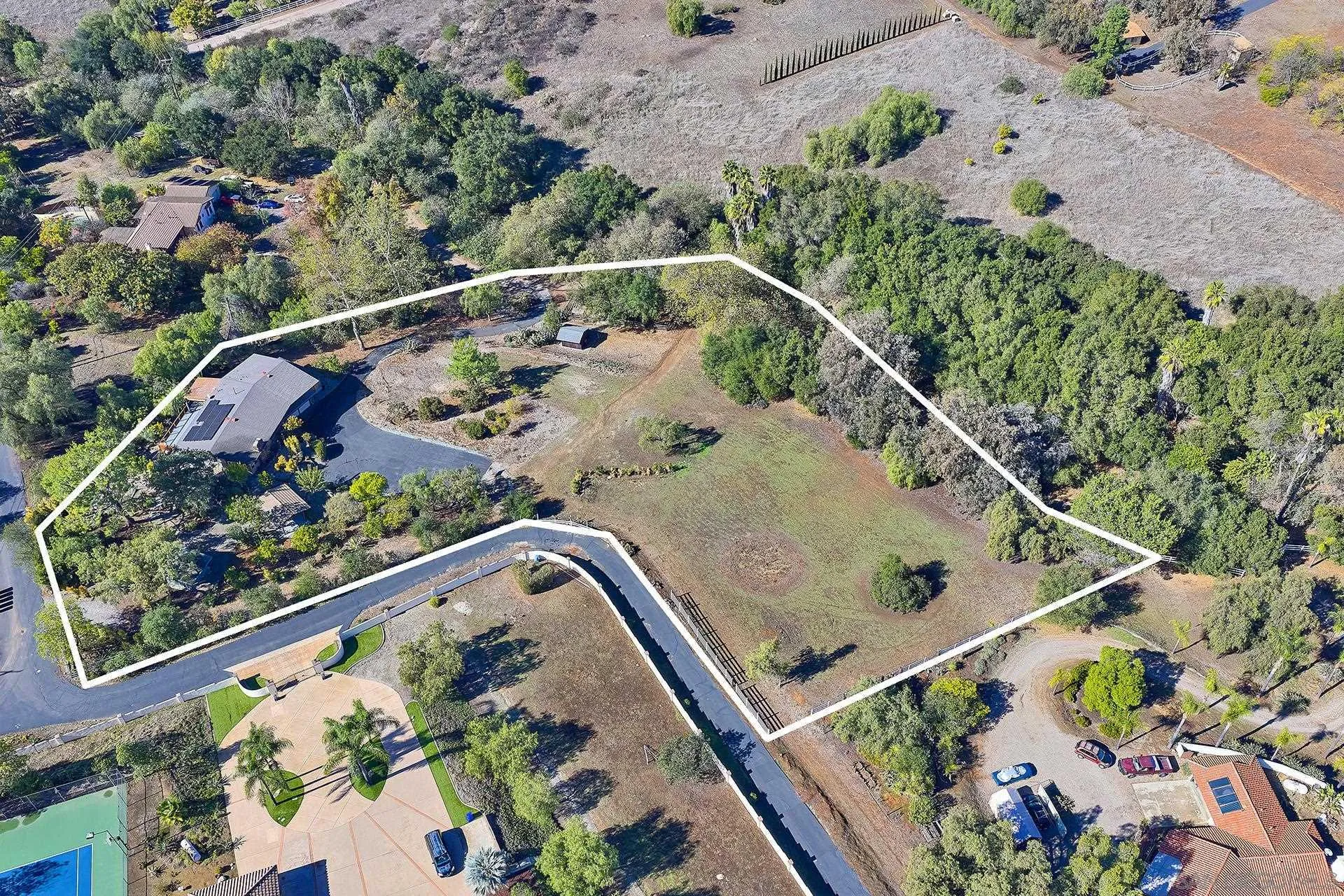 15260 Vali Hai Road Poway, CA 92064 - Photo 31 of 40 an outdoor view