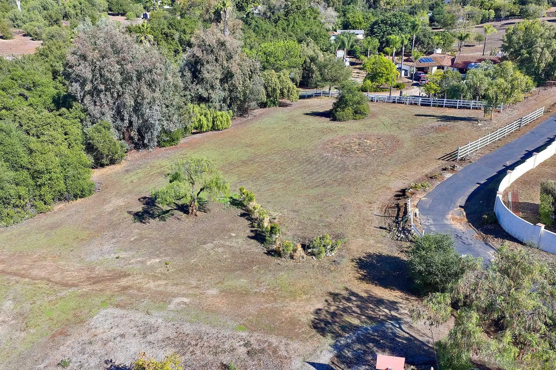 15260 Vali Hai Road Poway, CA 92064 - Photo 35 of 40 view of outdoor space and yard