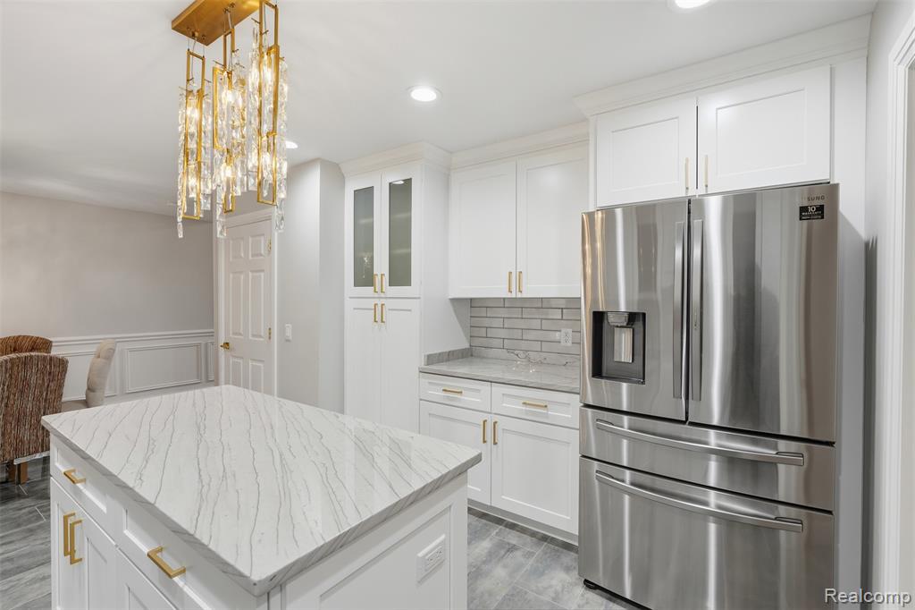 4212 April Lane Sterling Heights, MI 48310 - Photo 18 of 61