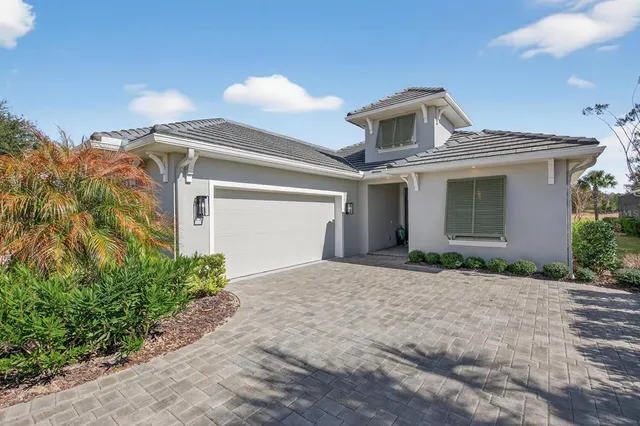 $985,000 | 401 Bourganville Drive, Palm Coast, FL 32137