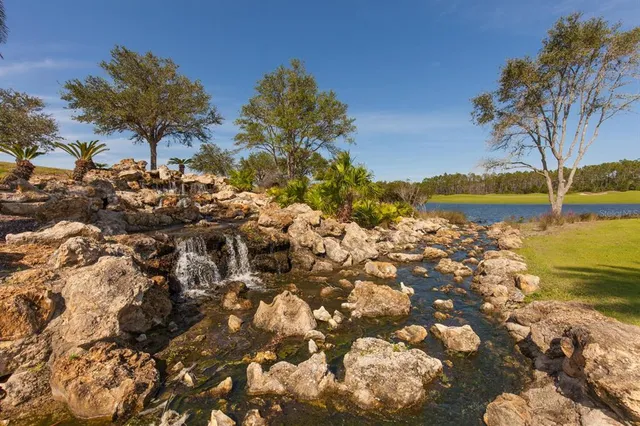 $985,000 | 401 Bourganville Drive, Palm Coast, FL 32137