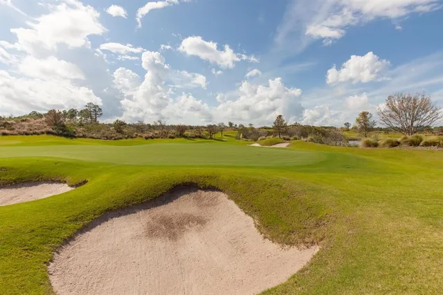 $985,000 | 401 Bourganville Drive, Palm Coast, FL 32137