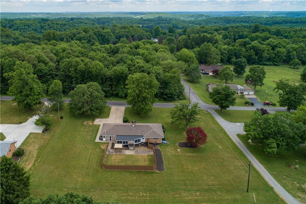 Private, yet Close to Mercer Road [Route 65]. Pretty, eh?