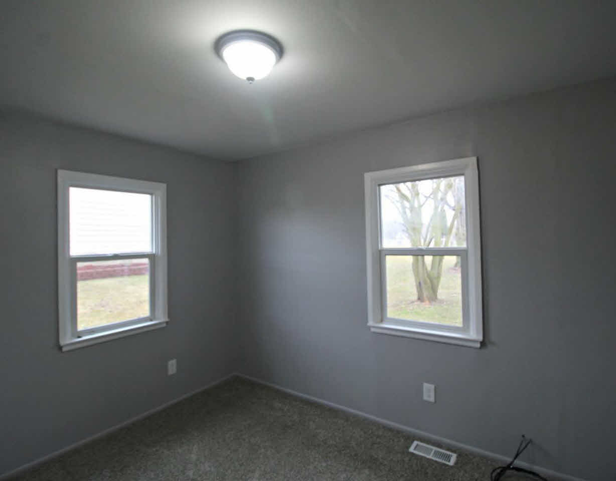 7074 Johnson Road Flushing, MI 48433 - Photo 13 of 16 21276816-12.JPG