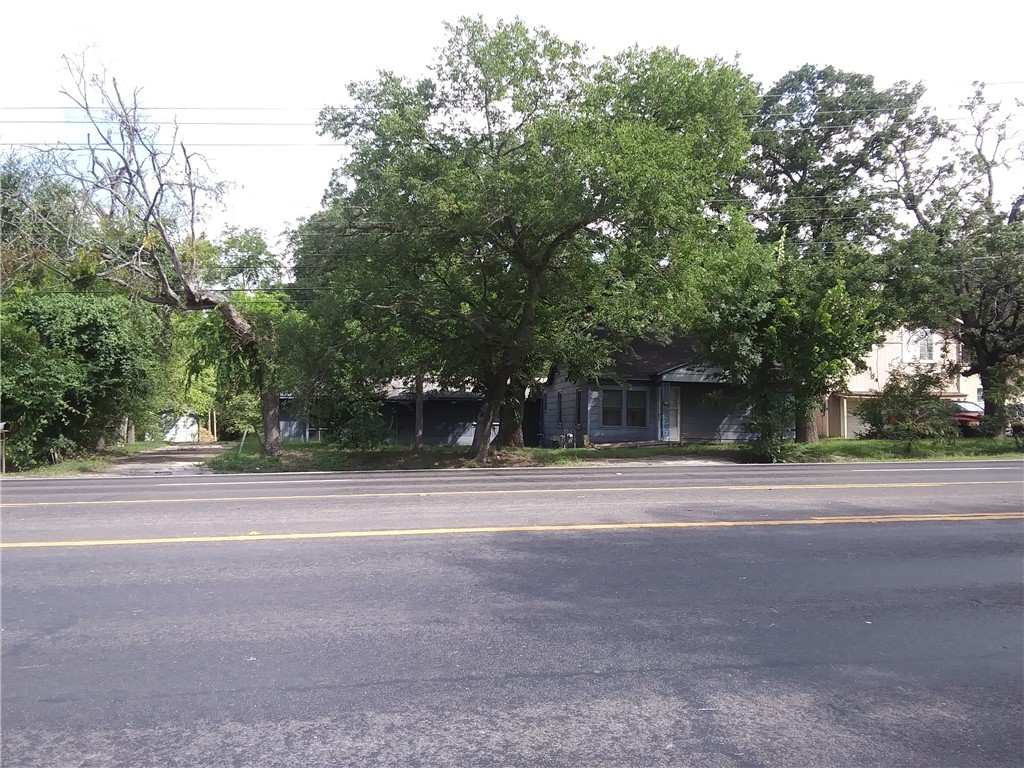 2108 Highway 21 Bryan, TX 77803 - Photo 6 of 7 a view of a yard in a house
