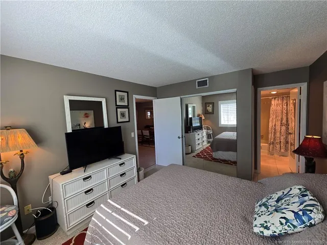 $5,500 | 5564 Northeast Gulfstream Way, Stuart, FL 34996