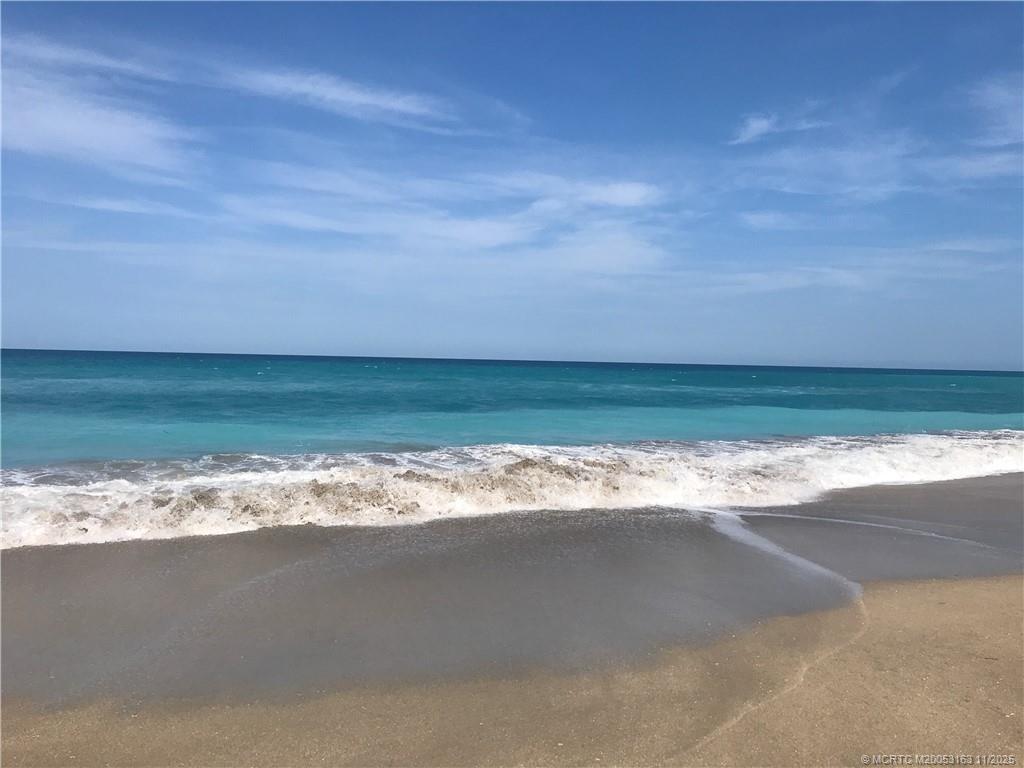 5564 Northeast Gulfstream Way Stuart, FL 34996 - Photo 35 of 41 a view of a sky view