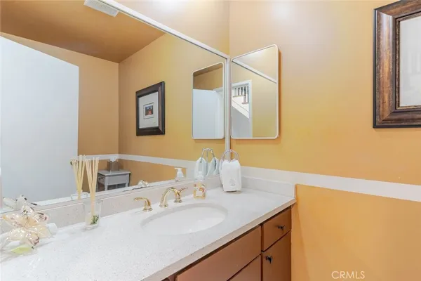 $6,100 | 6022 Maury Avenue, Woodland Hills, CA 91367