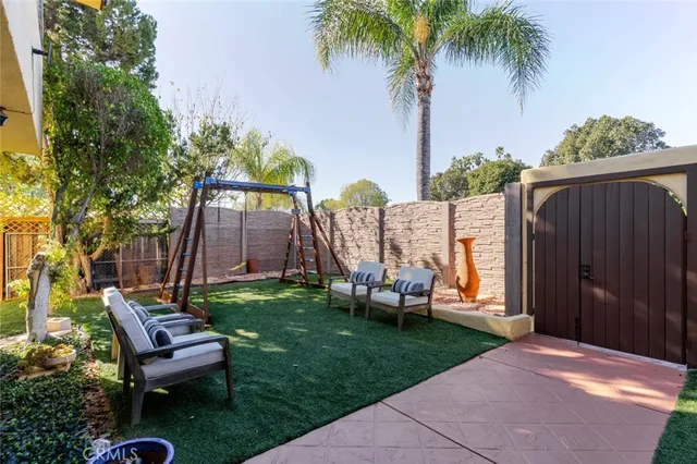 $6,100 | 6022 Maury Avenue, Woodland Hills, CA 91367
