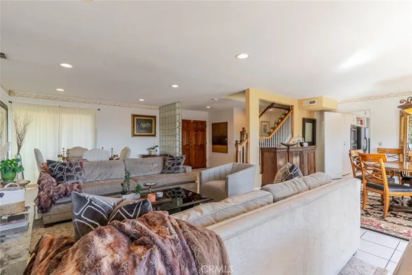 $6,100 | 6022 Maury Avenue, Woodland Hills, CA 91367