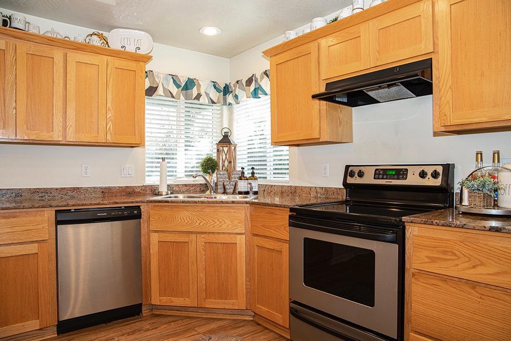1676 Leonard Road Grants Pass, OR 97527 - Photo 8 of 24 Additional Photo