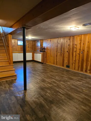 a view of a an empty room