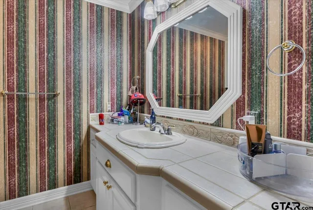 $615,000 | 15811 South Us Highway, Mount Enterprise, TX 75681