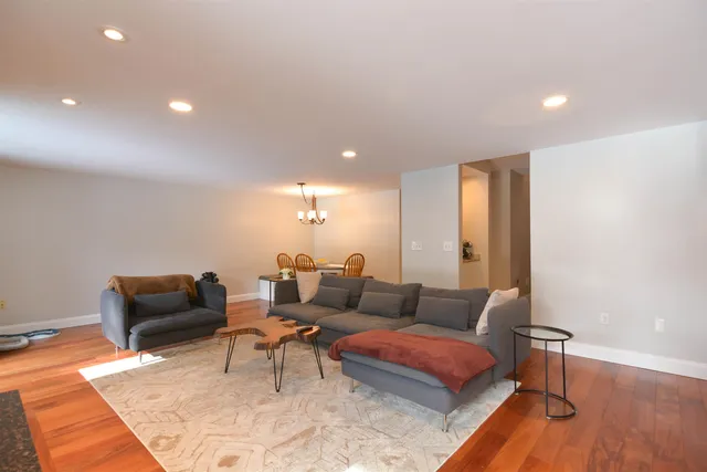 $449,900 | 38 Pondview Drive, Merrimack, NH 03054