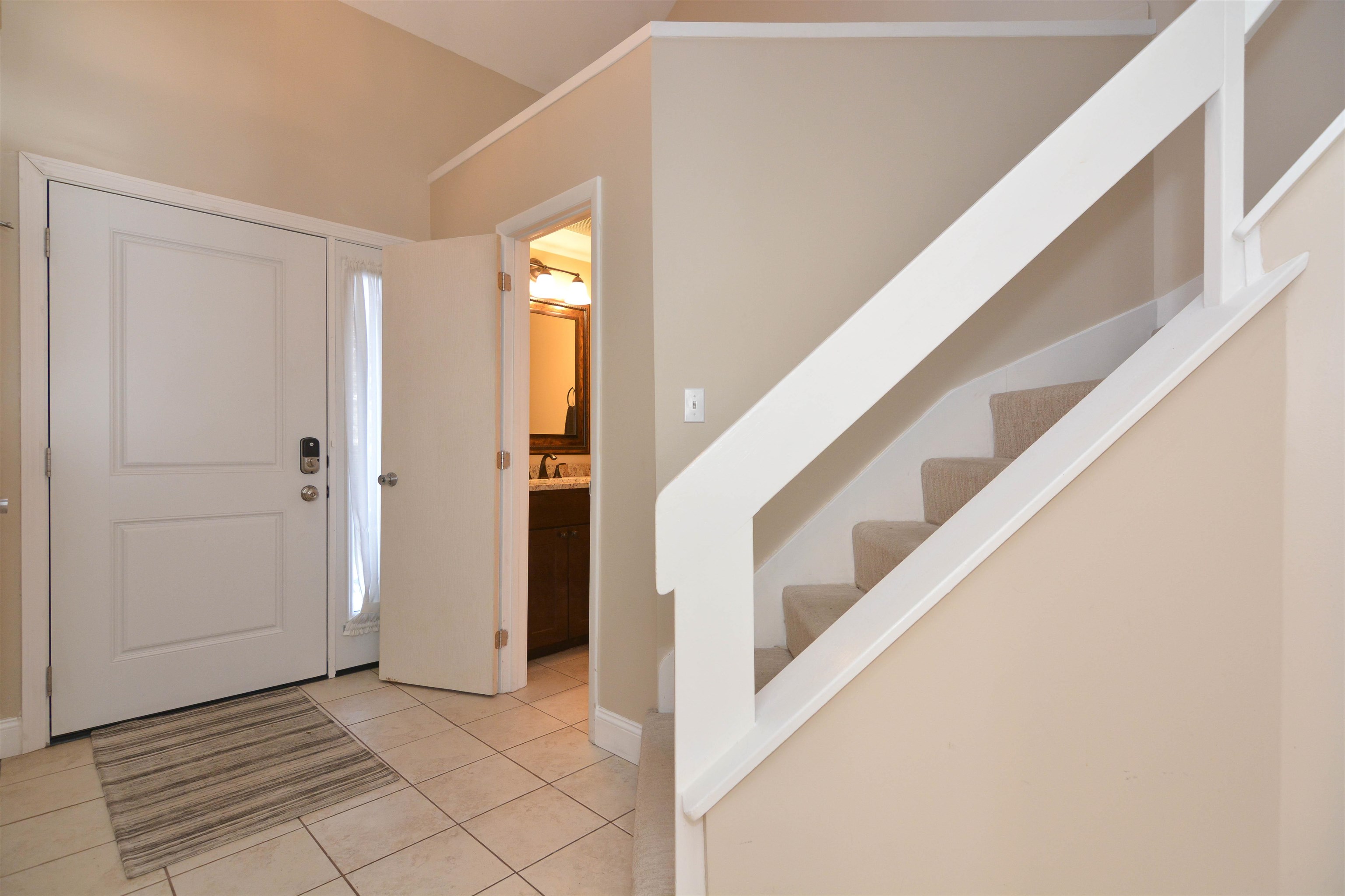 38 Pondview Drive Merrimack, NH 03054 - Photo 4 of 55