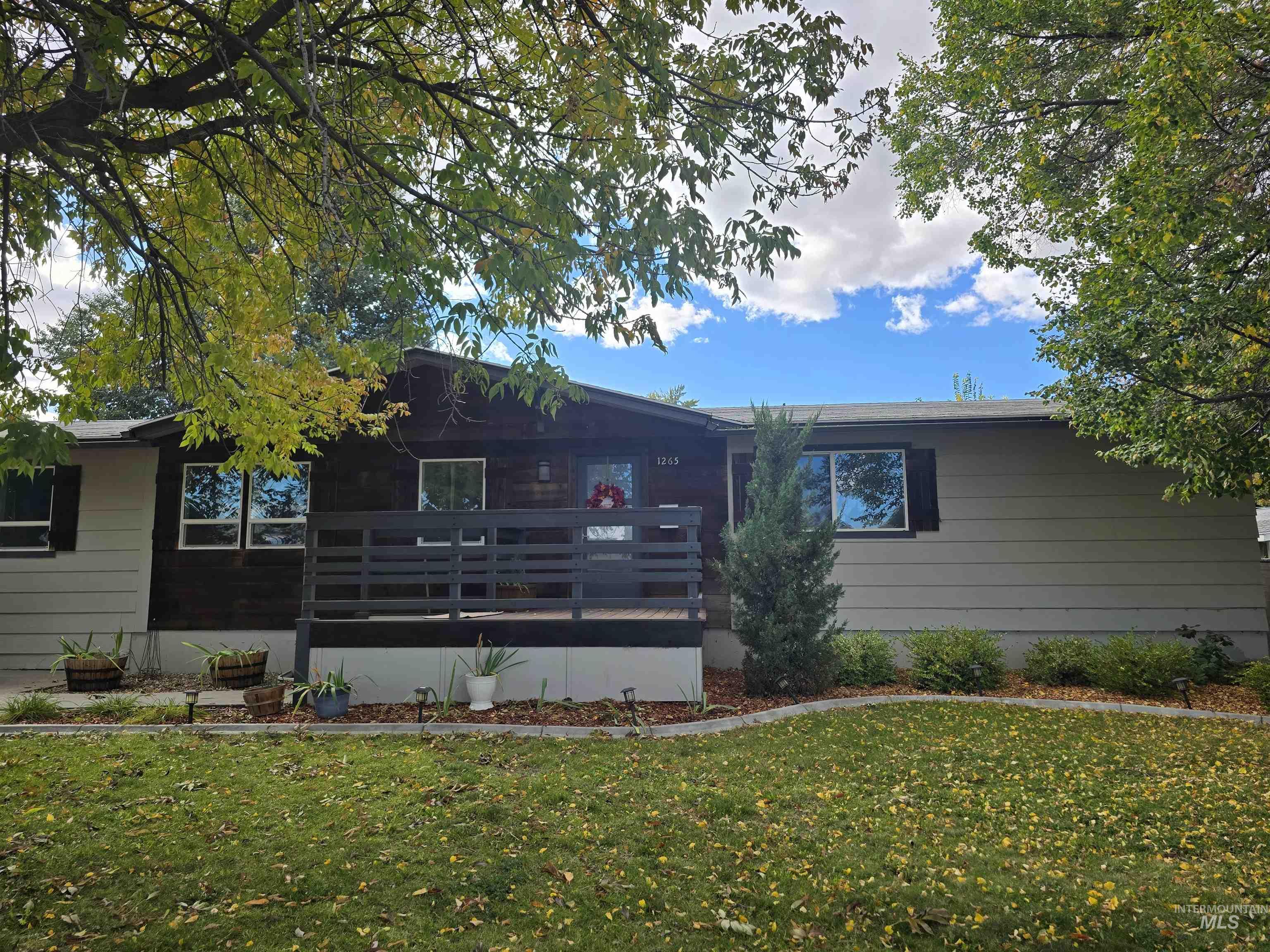 1265 West 1st Street Weiser, ID 83672 - Photo 2 of 23