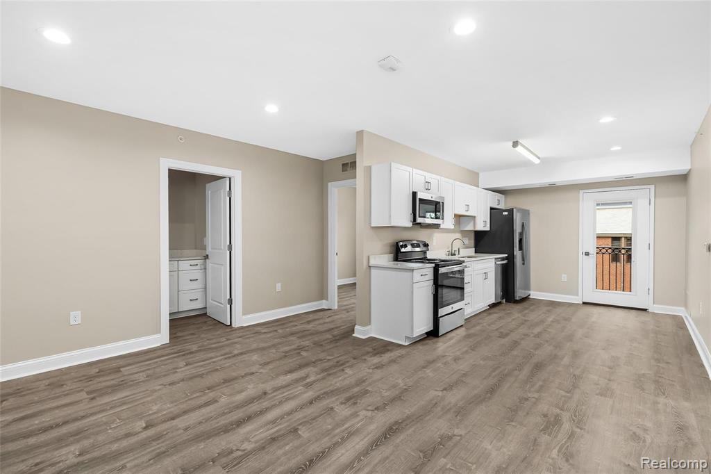 134 West University Drive, Unit 303 Rochester, MI 48307 - Photo 6 of 19