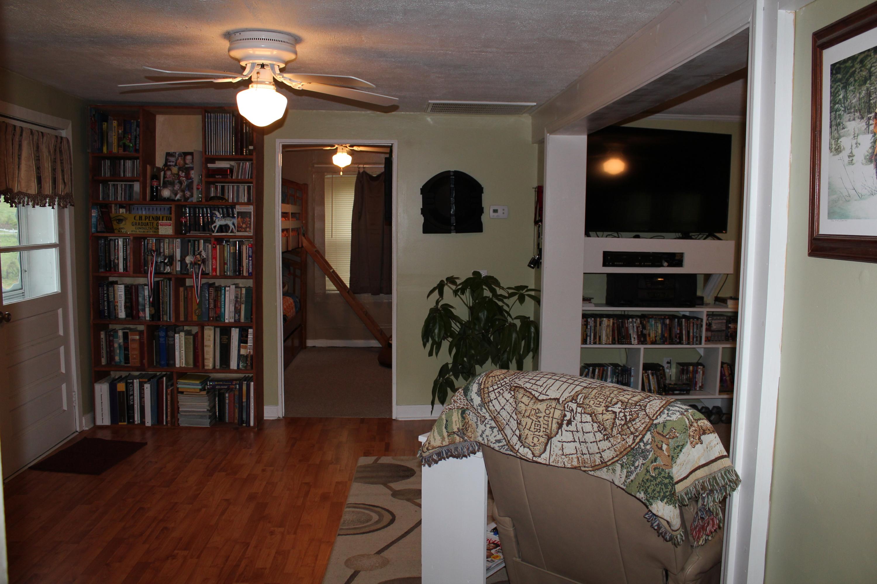10314 King Road Kodak, TN 37764 - Photo 8 of 18 IMG_2971