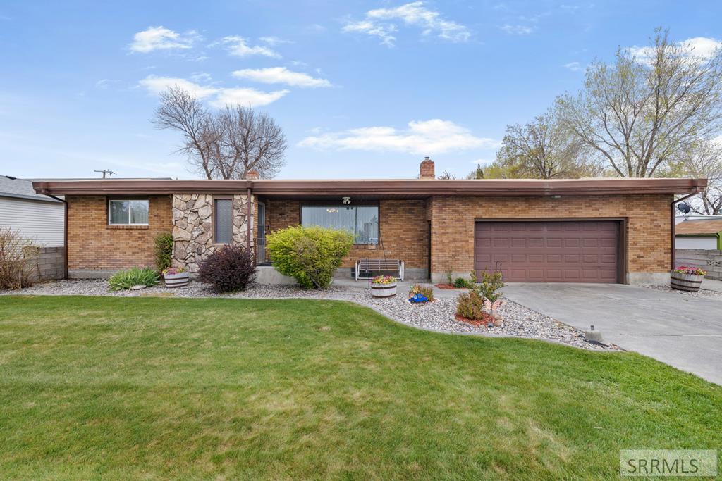 33 South 5th West Rexburg, ID 83440 - Photo 1 of 39 Main View